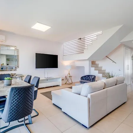 T2, Vista Rio, Piscina, Ac E Wifi - 6 Pessoas