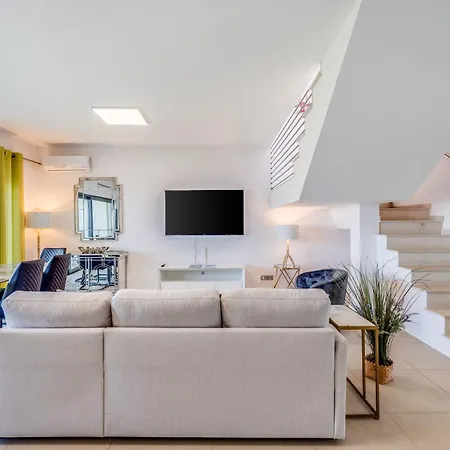 T2, Vista Rio, Piscina, Ac E Wifi - 6 Pessoas * Alvor
