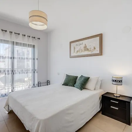 T2, Vista Rio, Piscina, Ac E Wifi - 6 Pessoas *